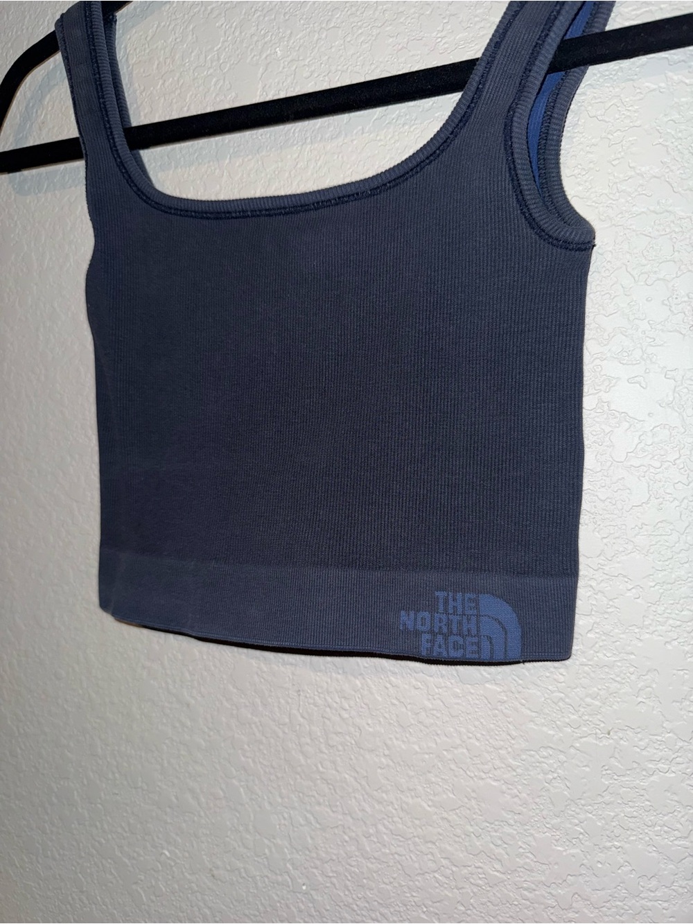 The North Face Navy Ribbed Seamless Crop Tank and Leggings Set - Picture 4 of 9